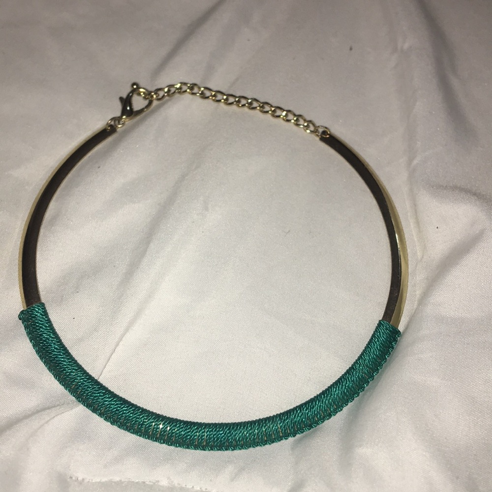 Gold & green chocker
